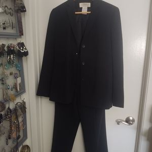 Jones New York pant suit